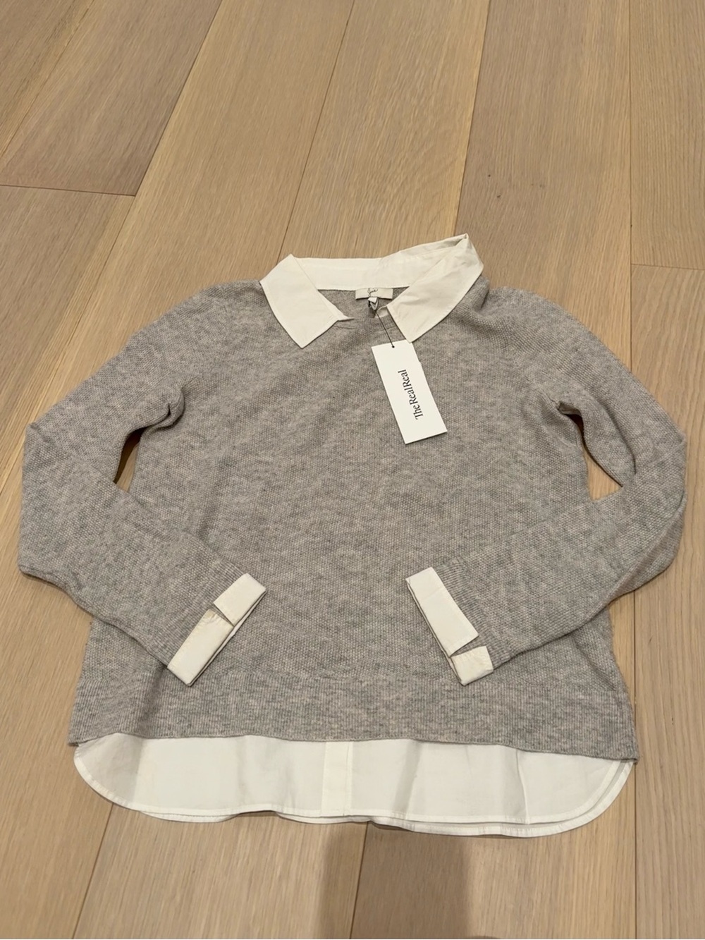 Joie Grey Sweater with White Collar & Hem - Picture 2 of 11